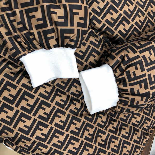 ハイクオリティダウンジャケット全体デザイン